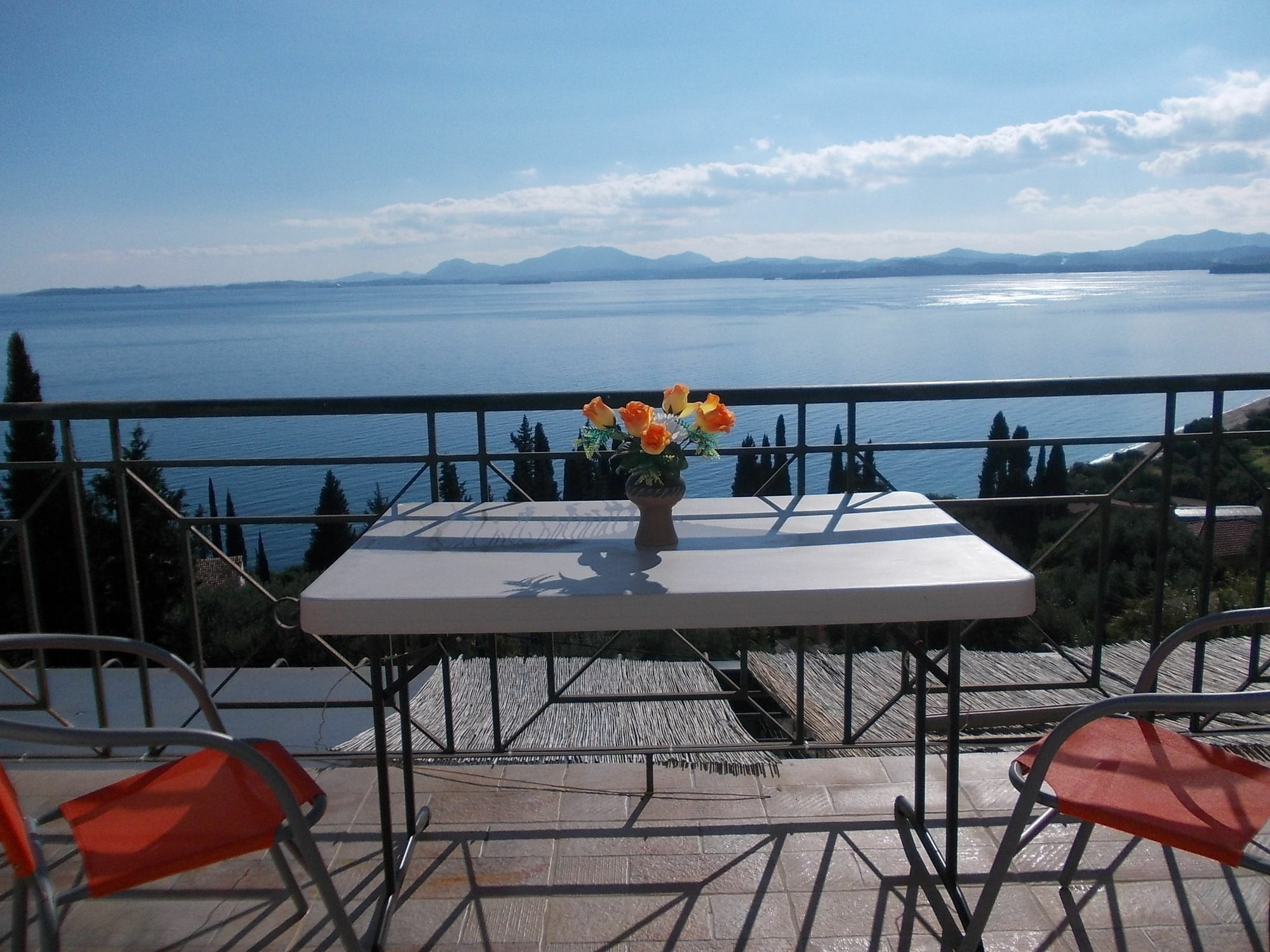 Sarakinos Apartments Barbati Bagian luar foto