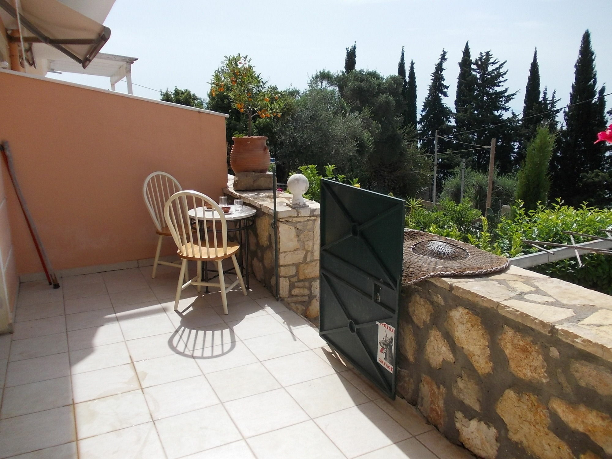 Sarakinos Apartments Barbati Bagian luar foto