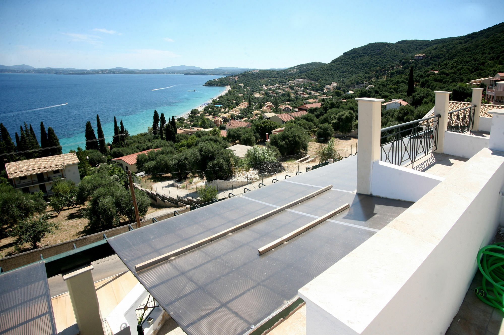Sarakinos Apartments Barbati Bagian luar foto
